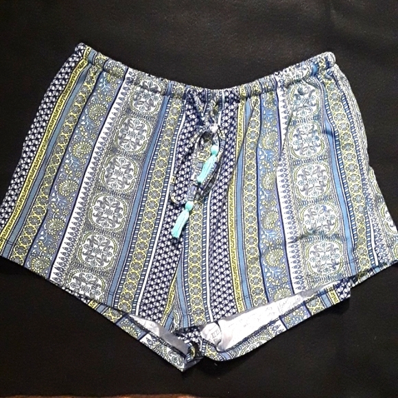 Bobbie Brooks Bohemian Style Soft Shorts Size small - Picture 1 of 2